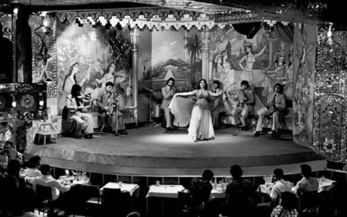  Golden Horizon Cabaret - Lalezar